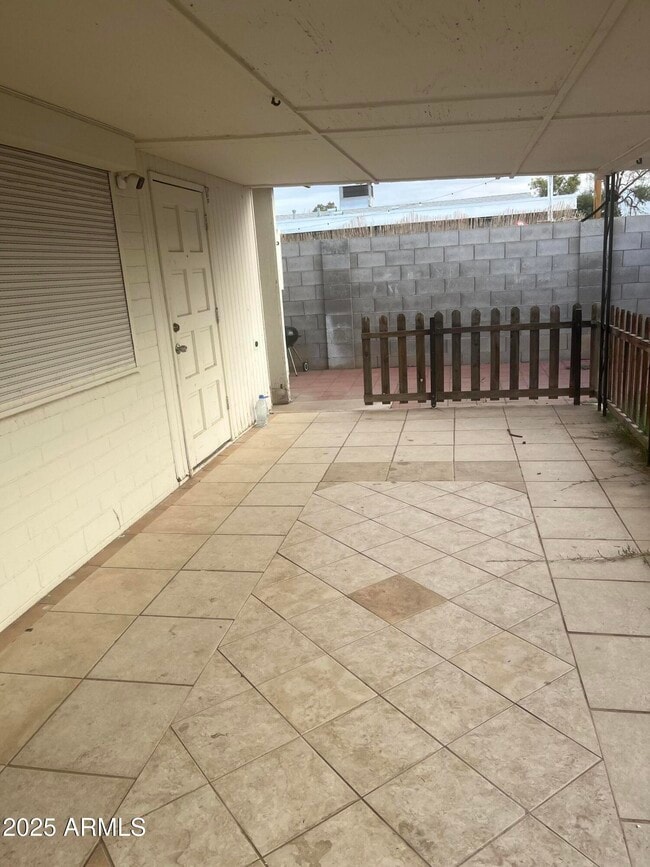 Building Photo - 3605 S Cutler Dr