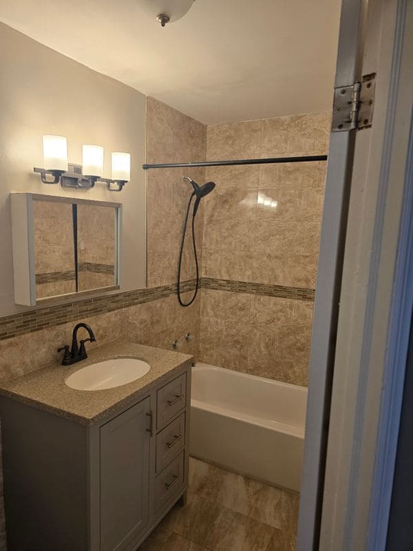 Foto del edificio - 44 Paerdegat 13th St