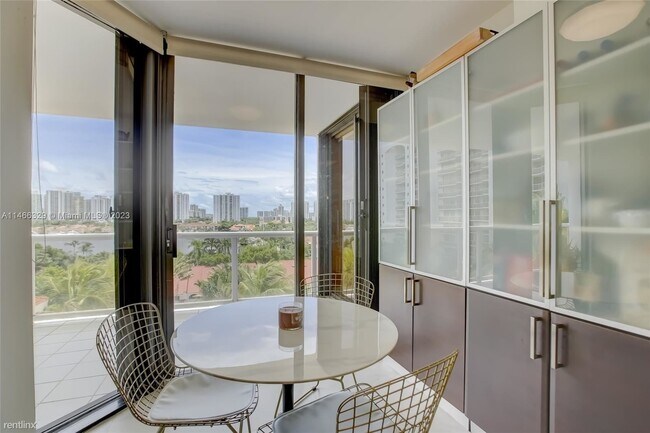 Building Photo - 3 br, 2 bath House - 3600 Yacht Club Dr Ap...