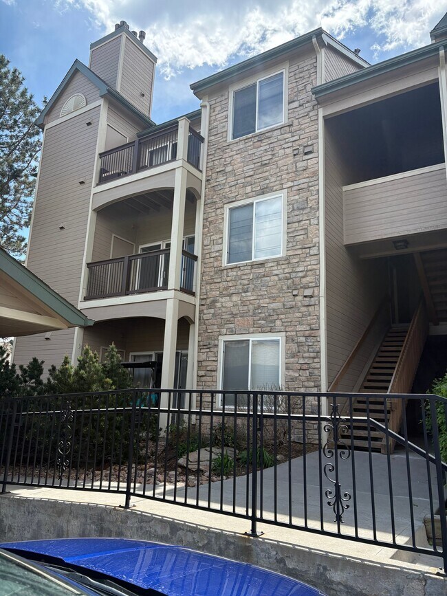 Building Photo - 7489 S Alkire St