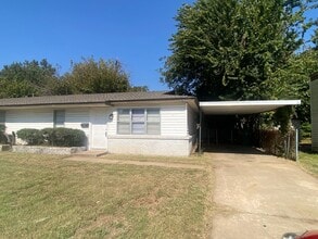 Building Photo - 2919 NW 20th St