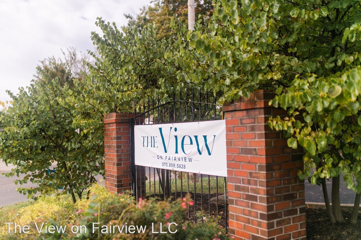 Foto principal - 2905-2917 W Rollins Rd
