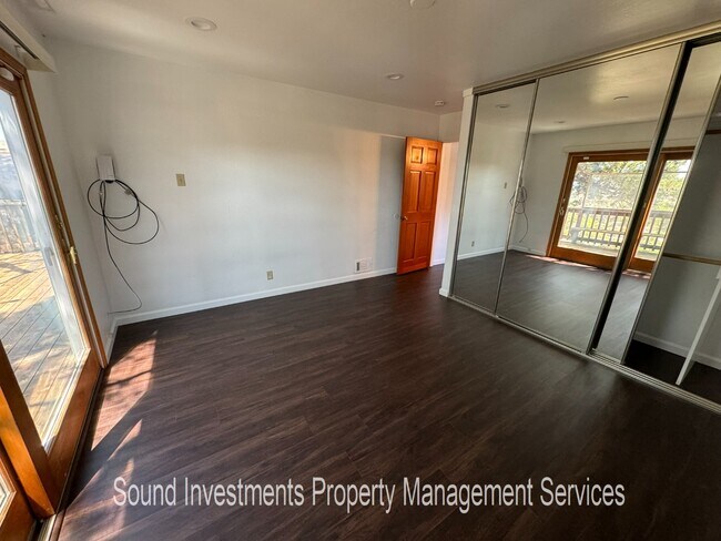 Building Photo - Beautiful 2-bedroom apartment with views!!