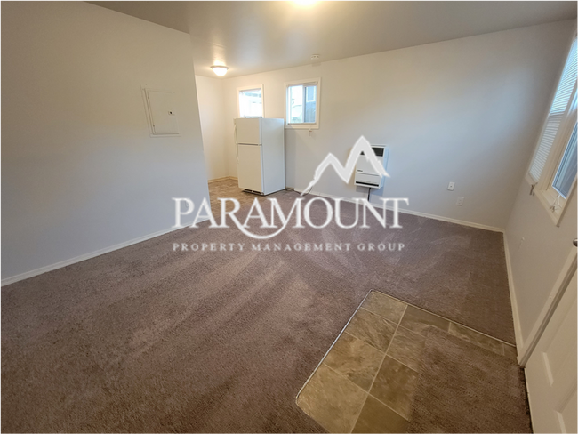 Building Photo - Cozy studio located in downtown Bremerton