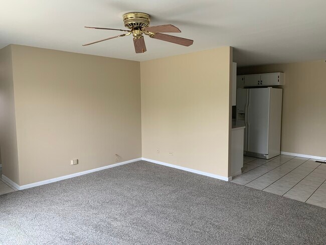 Foto del edificio - 1320 Yarmouth Ct