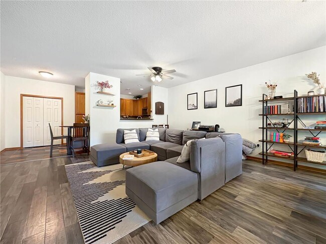 Foto del edificio - 4940 Underwood Ln N