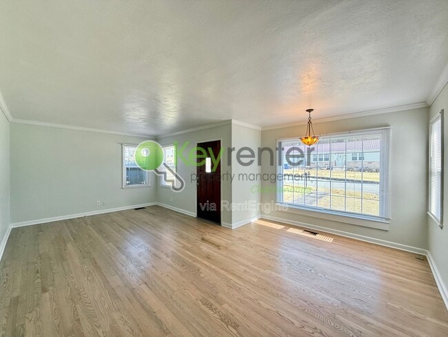 Building Photo - 4803 Orchard View Dr