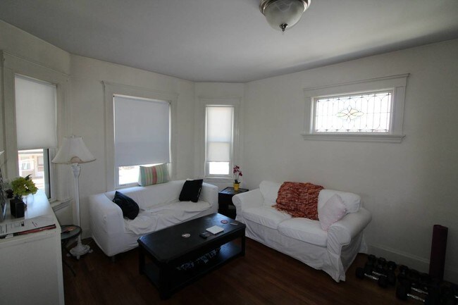 Photo - 108 Etna St Apartments