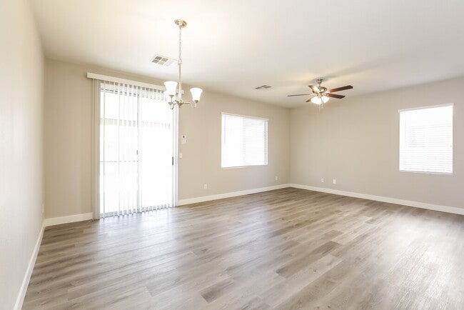 Building Photo - 6441 Pronghorn Ridge Ave