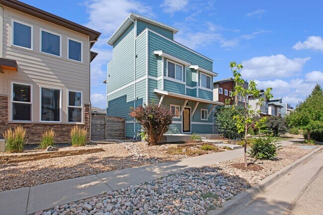 Building Photo - 3 (4th bedroom could be in the basement) B...