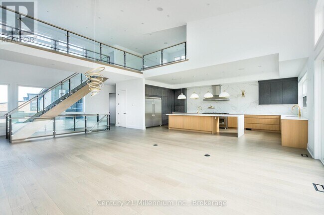 Photo du bâtiment - 176 W Ridge Dr
