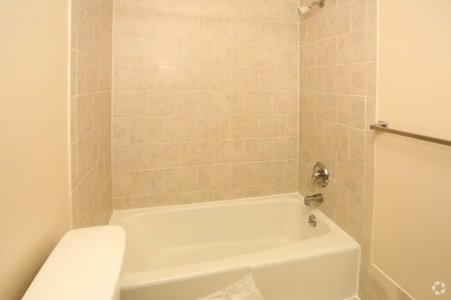 Colonial Gardens Apartments - Morrisville, PA | Apartments.com