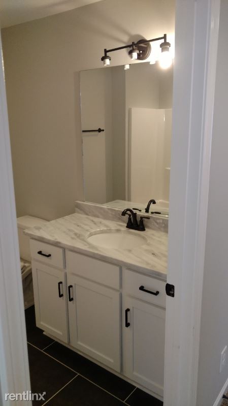 Building Photo - 257 Signature Pl