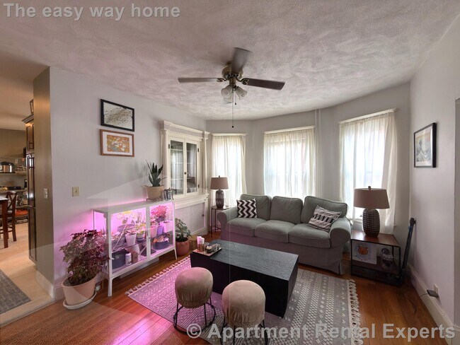 Foto del edificio - 9 Amaranth Ave