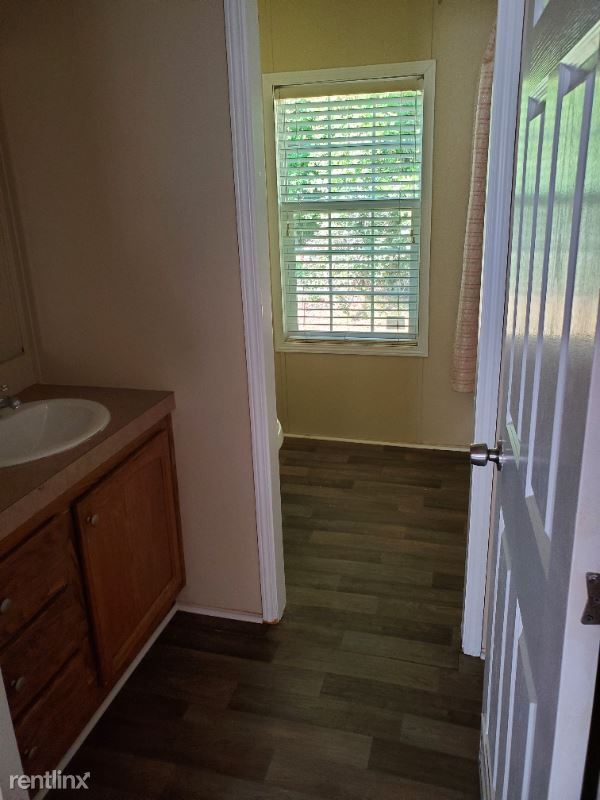 Building Photo - 4 br, 2 bath Mobile Home - 1126 Pint Cir
