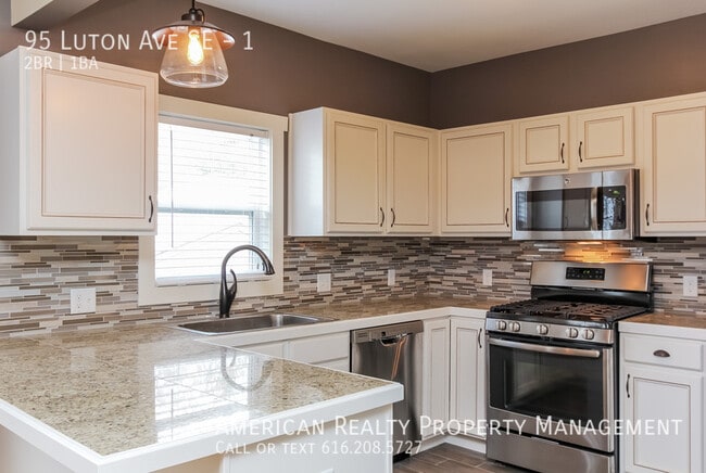 Building Photo - 95 Luton Ave SE