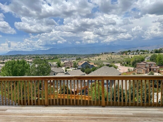 Foto del edificio - Stunning 4BD/3.5BA Briargate Home with Bre...