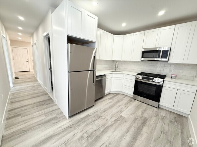 Building Photo - 10 Cawfield St