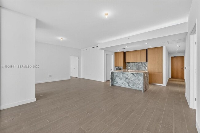 Building Photo - 500 Alton Rd