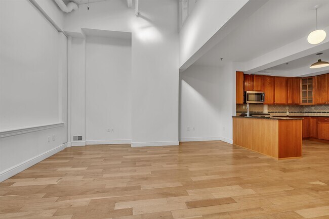 Foto del edificio - 300 Communipaw Ave