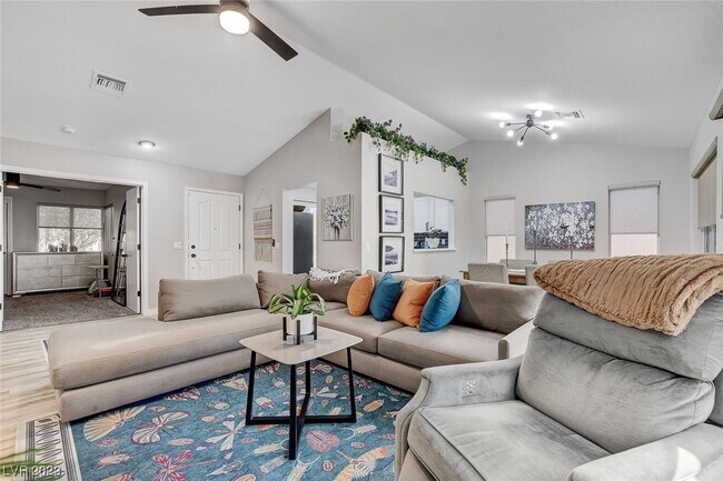 Building Photo - 8701 Prairie Hill Dr