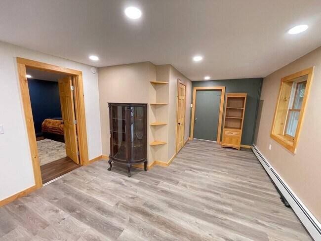 Foto del edificio - Charming 3BR House in Granville