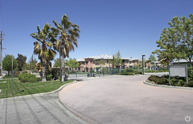 Building Photo - Sierra View Gardens