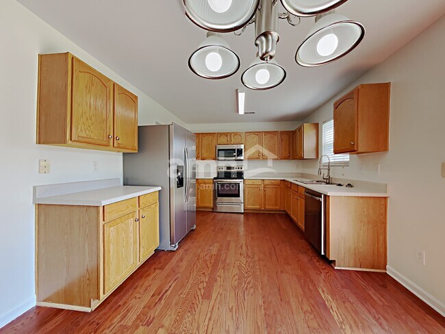 Building Photo - 6600 Ziegler Ln
