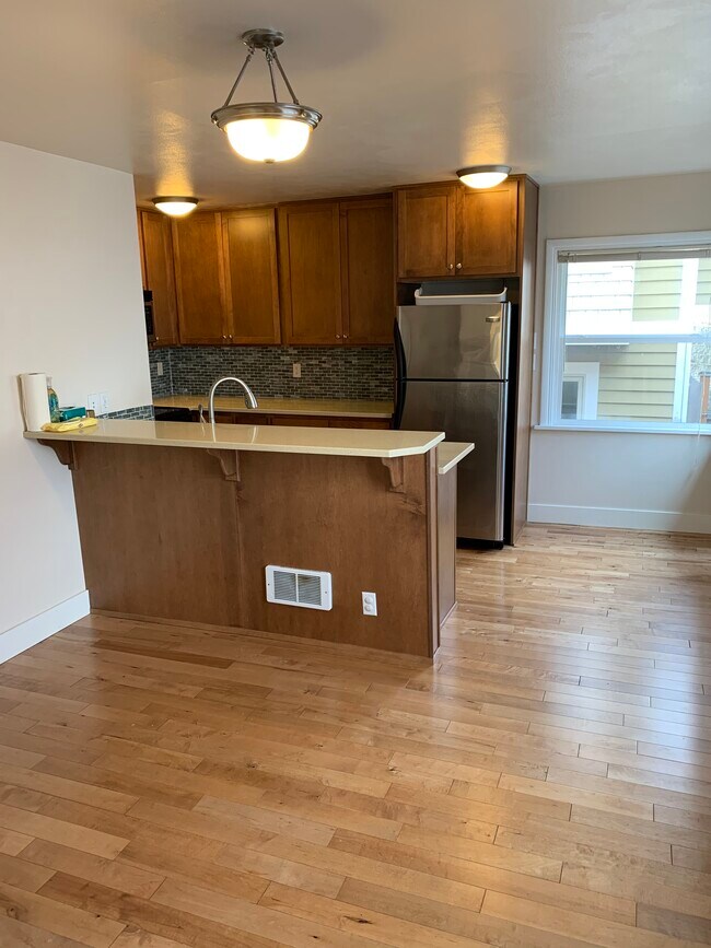 Zona de comedor - 5211 Fauntleroy Way SW