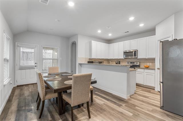 Building Photo - 2529 Bear Oak Dr