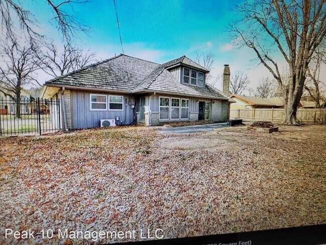 Building Photo - 3 br, 2.5 bath House - 720 N Stratford