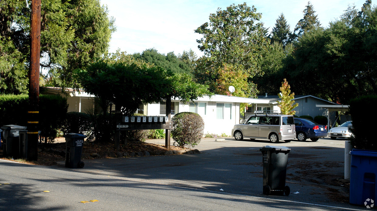 Foto principal - 178 Brush Creek Rd