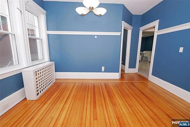 Building Photo - 510 Undercliff Ave