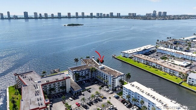 Building Photo - 100 Paradise Harbour Blvd