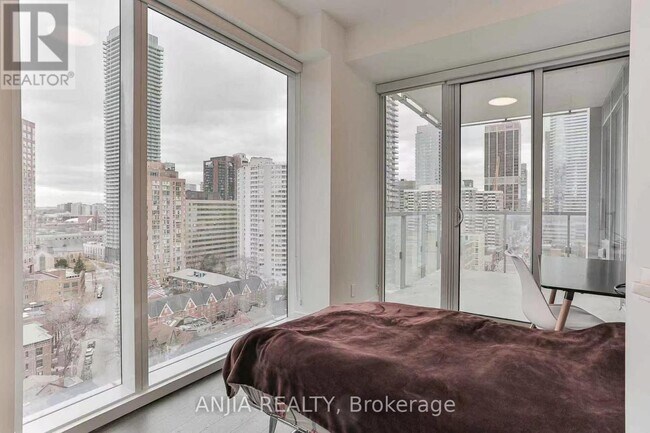 Photo du bâtiment - 1 Gloucester St