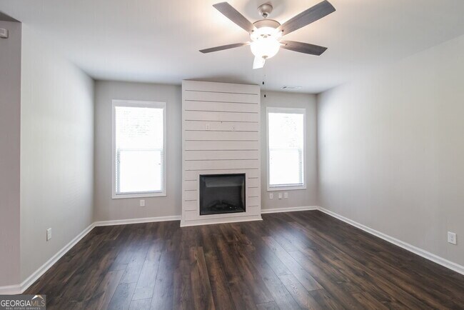 Building Photo - 1179 Spring Marsh Ct NE