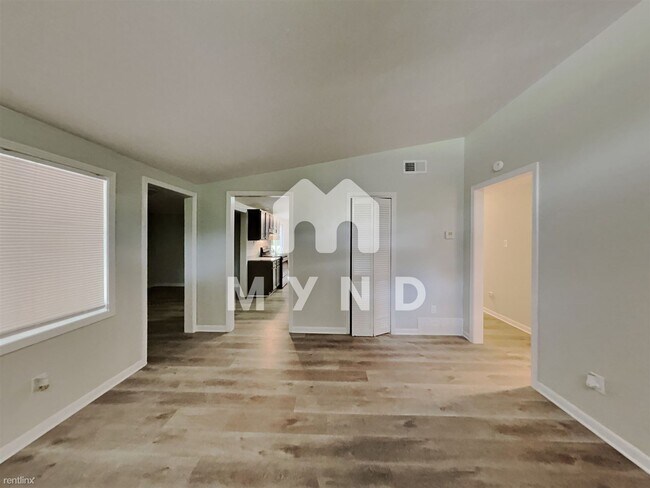 Foto del edificio - 3 br, 2 bath House - 3229 Haraway St