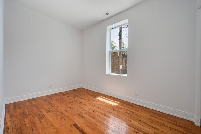 Foto del edificio - 4444 S Campbell Ave
