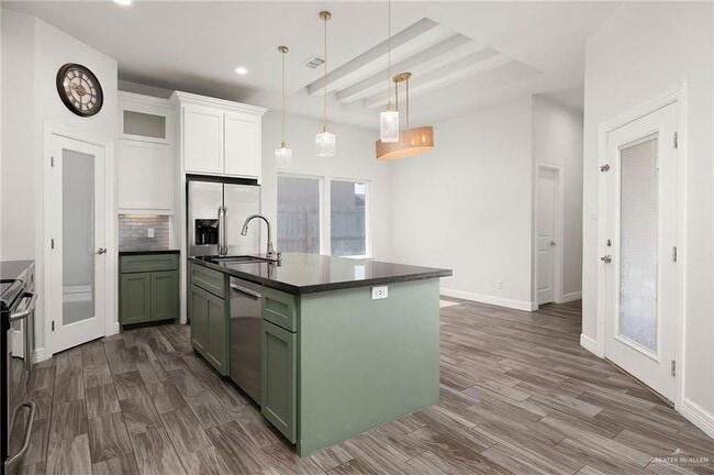 Building Photo - 1408 Garden Ridge Ave