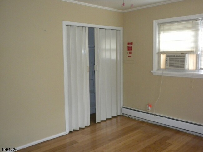 Foto del edificio - 25 Post Ln