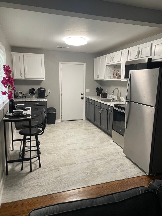 Foto del edificio - 2607 E 5th St