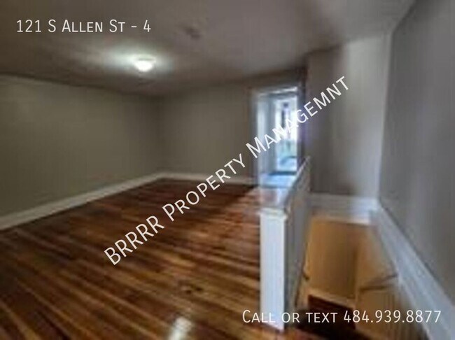 Building Photo - 121 Allen St