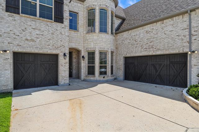 Building Photo - 605 Emerson Dr