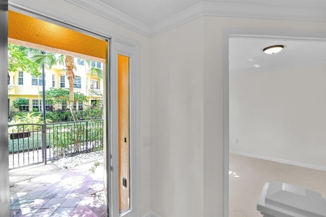 Foto del edificio - 2441 San Pietro Cir