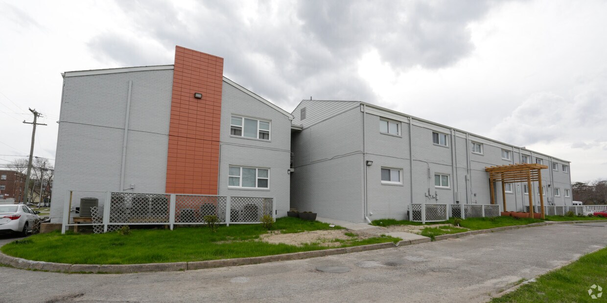 Foto del edificio - Delaware Plaza Apartments
