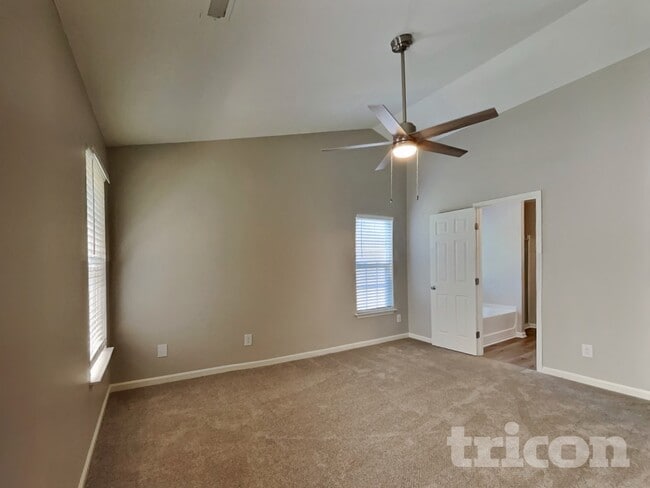 Building Photo - 986 Peachtree Meadows Cir