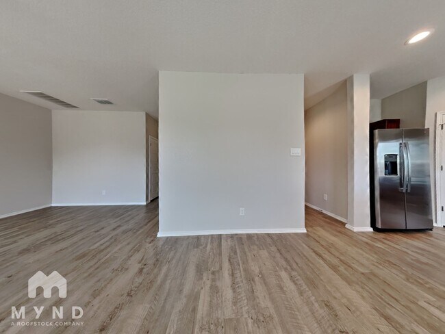 Building Photo - 7520 Rose Robin Run Ct