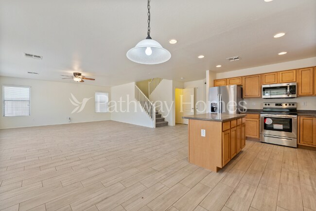 Building Photo - 41166 W Sanders Way