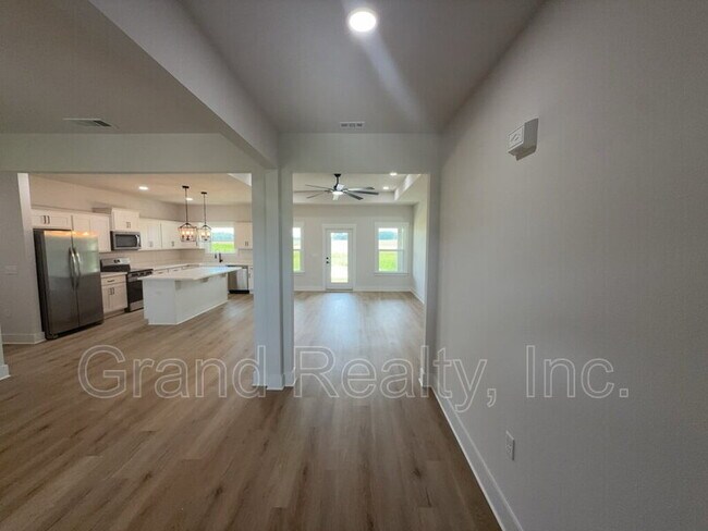 Building Photo - 9351 Salter Rd