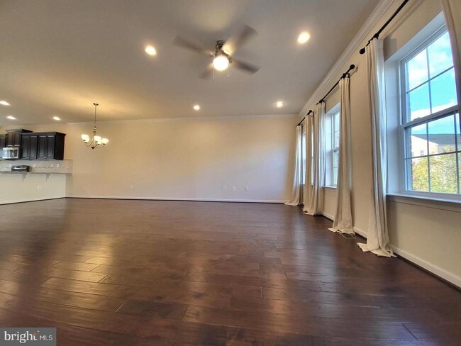 Foto del edificio - 7439 St Margarets Blvd